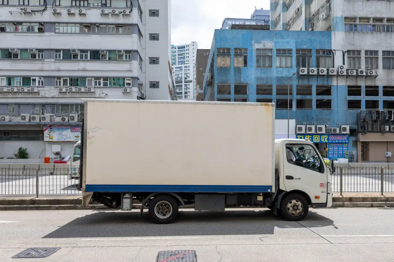 上海寅捌商贸解析：家居用品批发中塑料制品与清洁用品的选品策略