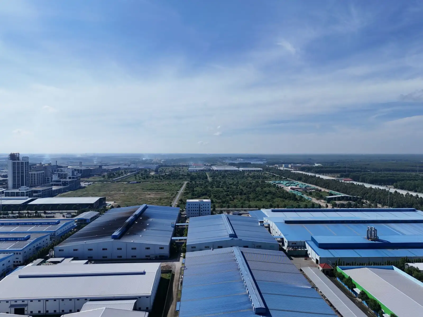 上海日用百货批发采购指南:塑料制品与清洁用品的选型要点