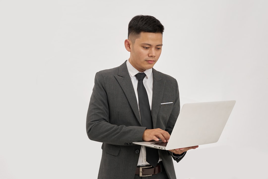 上海寅捌商贸有限公司塑料制品与清洁用品批发选型指南